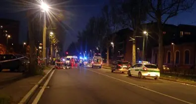 Ragazza si ferma di notte per l'auto in panne: travolta e uccisa dal suv guidato da un ubriaco