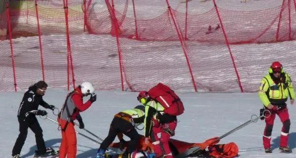 In poco più di 24 ore un'ottantina di interventi per infortuni sulle piste da sci in Trentino