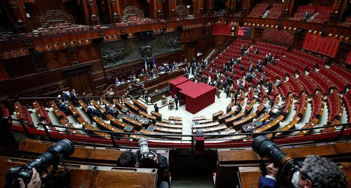 Quirinale, anche alla settima tornata sarà fumata nera. Slitta il nuovo vertice di maggioranza