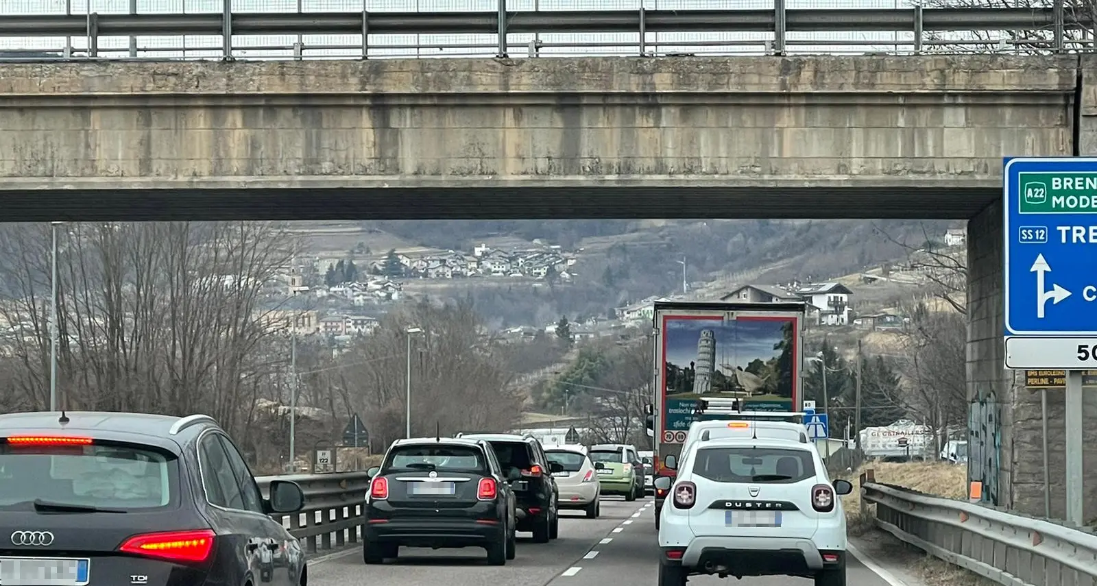 Scontro nella galleria dei Crozi, disagi per il traffico da Pergine in direzione Trento
