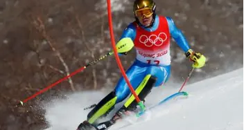 Poco azzurro nello slalom olimpico, Razzoli è ottavo e Vinatzer esce nella seconda manche