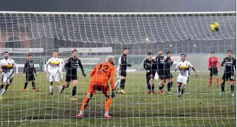 Nella nebbia di Fiorenzuola brillano i gol del Trento