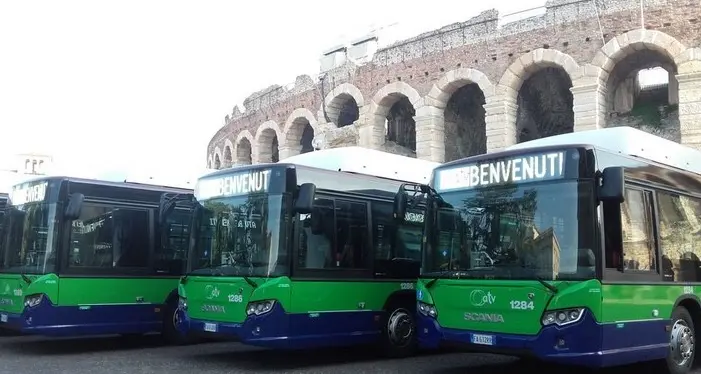 Turismo, Venezia e Verona varano il ticket unico per bus e treno: un'idea anche per l'asse Trento-Bolzano?