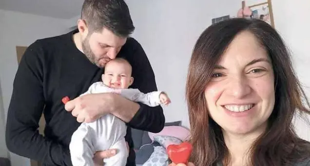 L'appello: «Aiutateci a salvare la nostra piccola Vittoria». Serve un donatore compatibile per il trapianto di midollo osseo