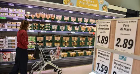 L'inflazione galoppa, Trento al vertice in Italia: si sfiora il 6%. Le associazioni: stangata da oltre mille euro annui sulle famiglie