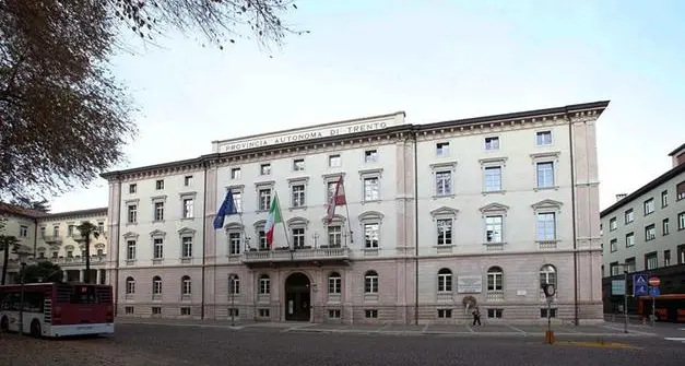 Fugatti: \"A 50 anni dal secondo Statuto, partendo dai giovani sapremo costruire un'autonomia dal futuro migliore\"
