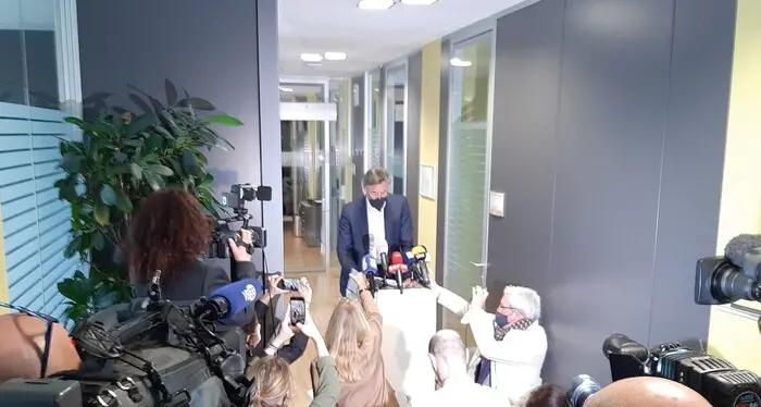 La bufera nella Svp, l'assessore Widmann non si dimette e sfida Kompatscher: \"Ha un problema personale con me e spetta a lui risolverlo\"