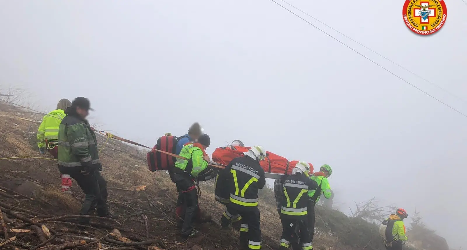 Boscaiolo ferito in un'area impervia sopra Sant'Orsola: interviene anche l'elisoccorso