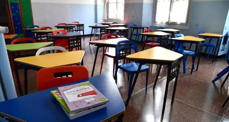 La maestra condannata per il rimprovero agli alunni che hanno imbrattato i bagni: il sindacato non ci sta