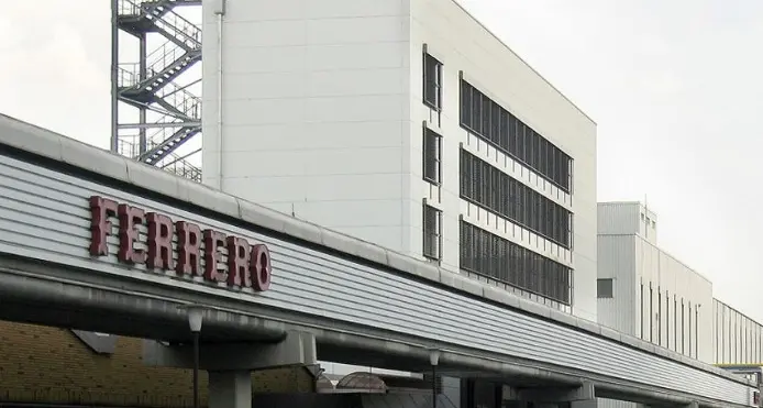 Salmonella e bimbi ricoverati in ospedale: si ferma la fabbrica di Ferrero in Belgio