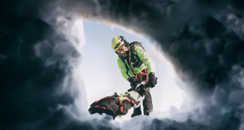Viaggio tra immagini, parole chiave e attrezzature per esplorare la storia del Soccorso alpino trentino