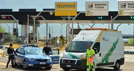 Gli autotrasportatori: troppi cantieri sull'A22, tempi di percorrenza raddoppiati per arrivare a Monaco
