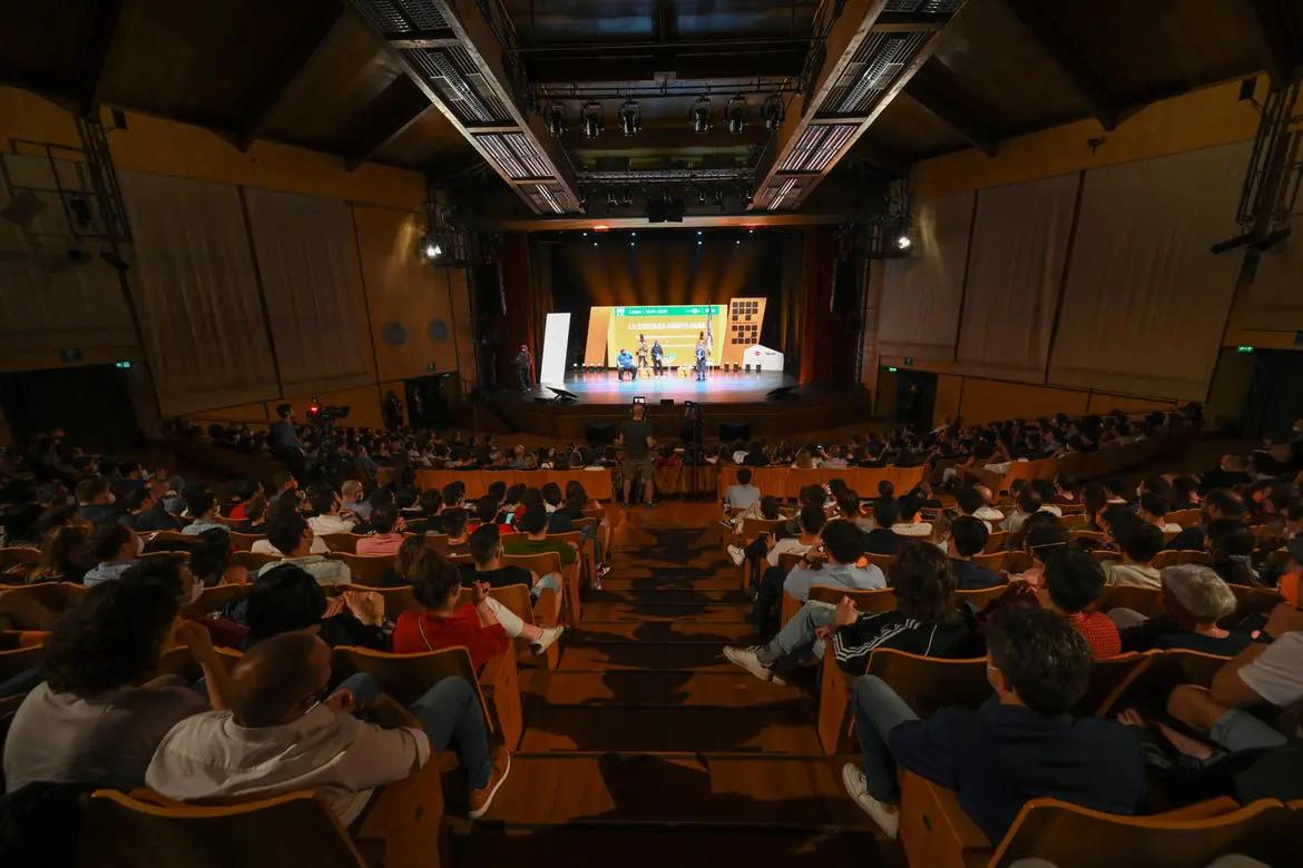 Festival dell'Economia La Zanzara meets fans Nella foto: Mario ADINOLFI, Giuseppe CRUCIANI, giornalista e conduttore Radio 24 e David PARENZO, giornalista e conduttore Radio 24, pubblico in sala Data 3 giugno 2022 Luogo: AUDITORIUM SANTA CHIARA Foto: ECCHER Nicola - Archivio Ufficio Stampa PAT