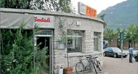 Prima il covid, poi il cantiere del sottopasso: il bar Iris ha chiuso