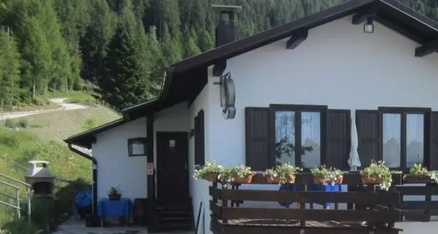 Panarotta, l'Asuc cerca un nuovo gestore per il bar-ristorante a Malga Montagna Granda
