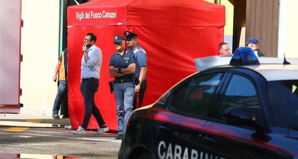 I temporali fermano l'elicottero di Draghi: il premier atterra a Trento e parte in auto verso Canazei