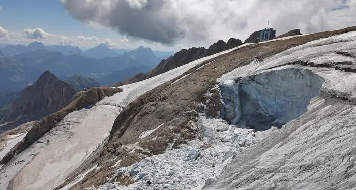 Marmolada, le nuove ricerche sul ghiacciaio: ritrovata l'undicesima vittima. Ris: identificate tutte le salme, non risultano altri dispersi