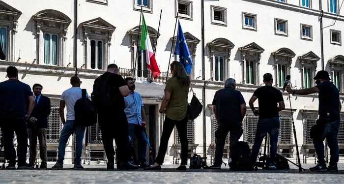 Diseguaglianze di reddito, carovita, salari e pensioni. I sindacati a Draghi: ora misure strutturali, basta con i bonus