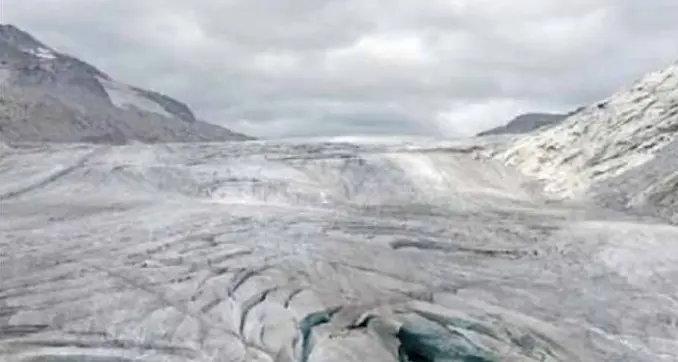 Adamello-Mandrone, il ghiacciaio arretra sempre di più