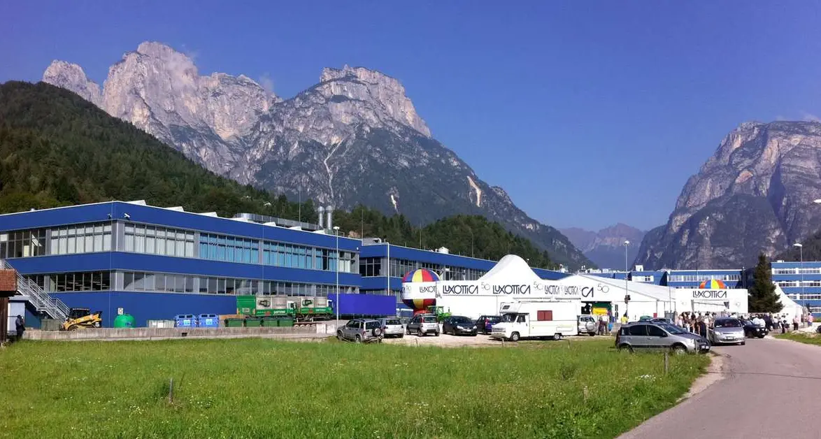 Luxottica, forte richiesta del mercato: in settembre il sabato lavorato sarà pagato il doppio
