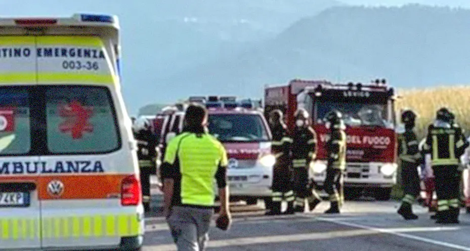 Scontro camion-vettura a Ospedaletto: paura per una famiglia di turisti tedeschi