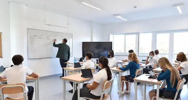 «Un modello di scuola nato 150 anni fa: è tempo di una seria riflessione»