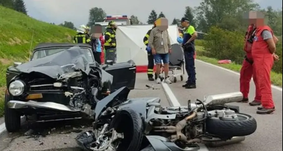 Scontro a Fiavè, ricoverato in condizioni gravi un motociclista