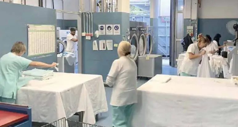Allarme rincari, a rischio la lavanderia cooperativa che lavora per le case di riposo