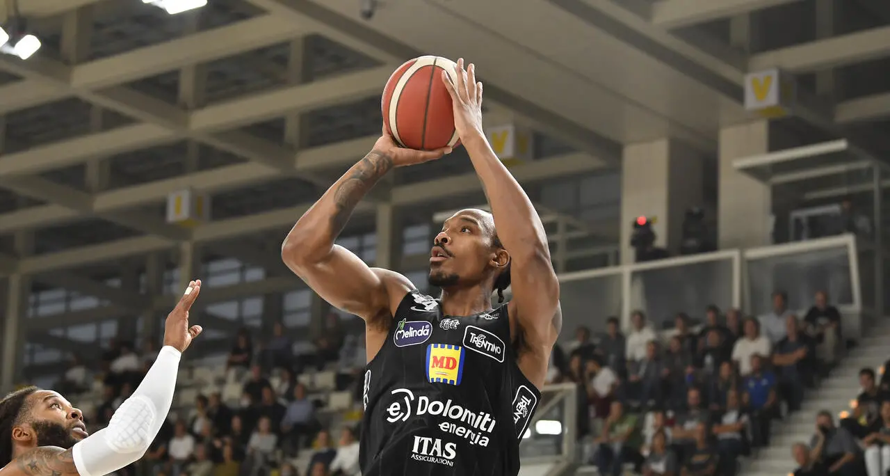 L'Aquila vola in alto: sconfigge Treviso 66-57 e riscalda il pubblico