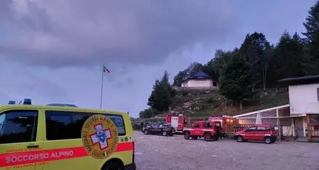 Riprese le ricerche del giovane escursionista disperso sul Lagorai: sorvoli con l'elicottero e squadre di terra