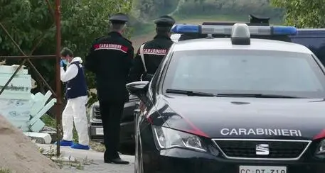 Conegliano, anziana sgozzata: il figlio aggredisce i carabinieri che lo bloccano