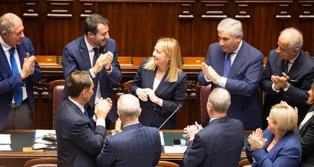 Voto compatto del centrodestra: il governo Meloni ottiene la fiducia alla Camera