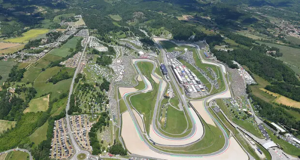 Cade in pista al Mugello, grave un motociclista altoatesino