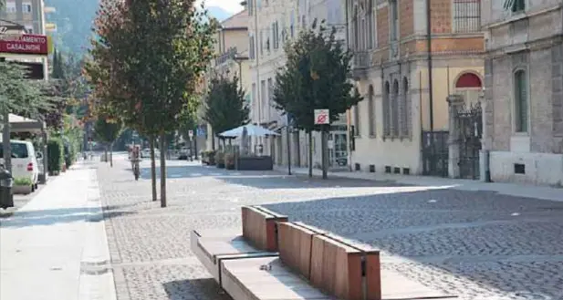 Ztl, Confesercenti la vuole permanente: «Il calo delle vendite nei negozi non c'entra nulla con il traffico»