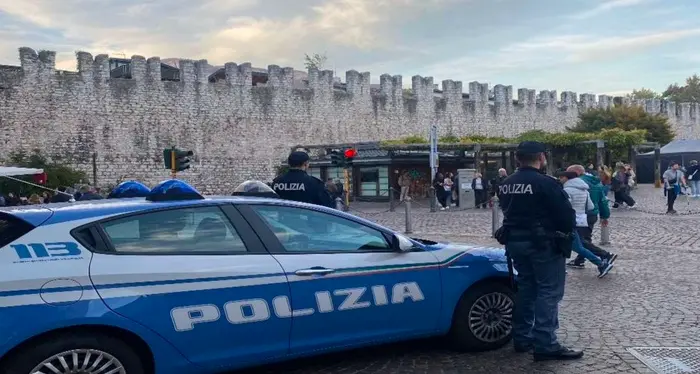 Denunce per spaccio di droga e furti dopo i controlli della questura a Trento