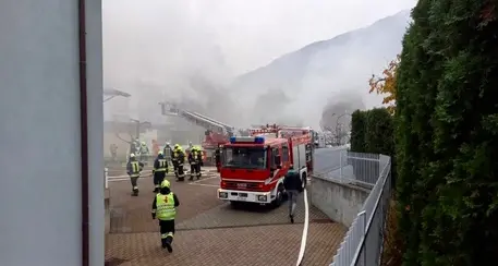 Pauroso rogo in un albergo a Bressanone: muore una donna
