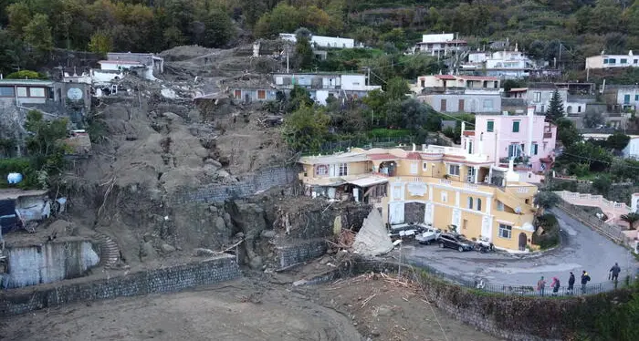 Frana a Casamicciola: i morti accertati salgono a sette, cinque i dispersi