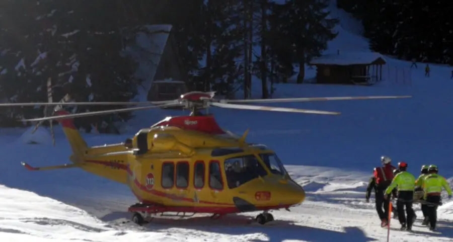 Paganella, sciatore cade sulla pista chiusa: a un certo punto non c'era più neve