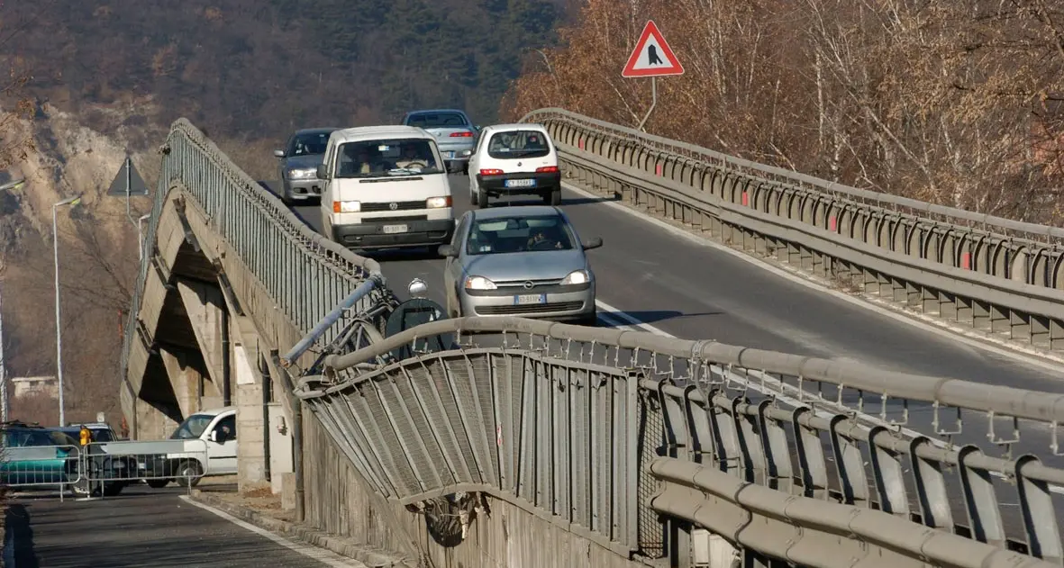 Nuovo cavalcavia di Ravina, il progetto cambia: niente raddoppio ma ci sarà invece il sottopasso
