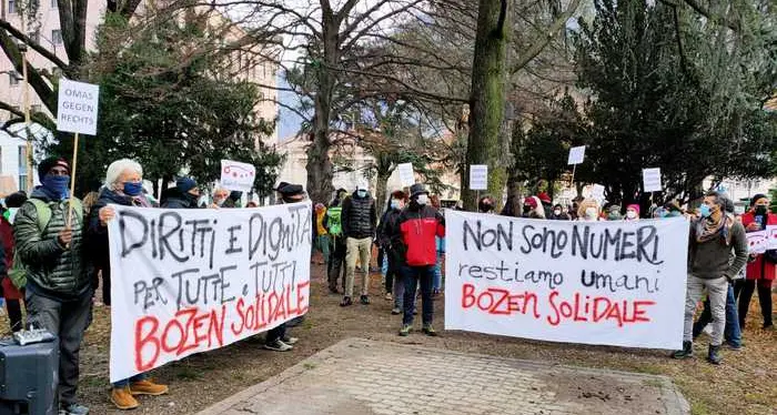 Il giovane migrante morto di freddo a Bolzano, l'appello delle associazioni per migliorare l'accoglienza