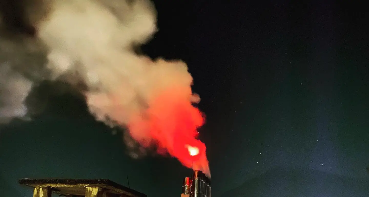 Allarme incendio all'ospedale di Tione: \"camino in fiamme\", ma era solo un'illusione ottica