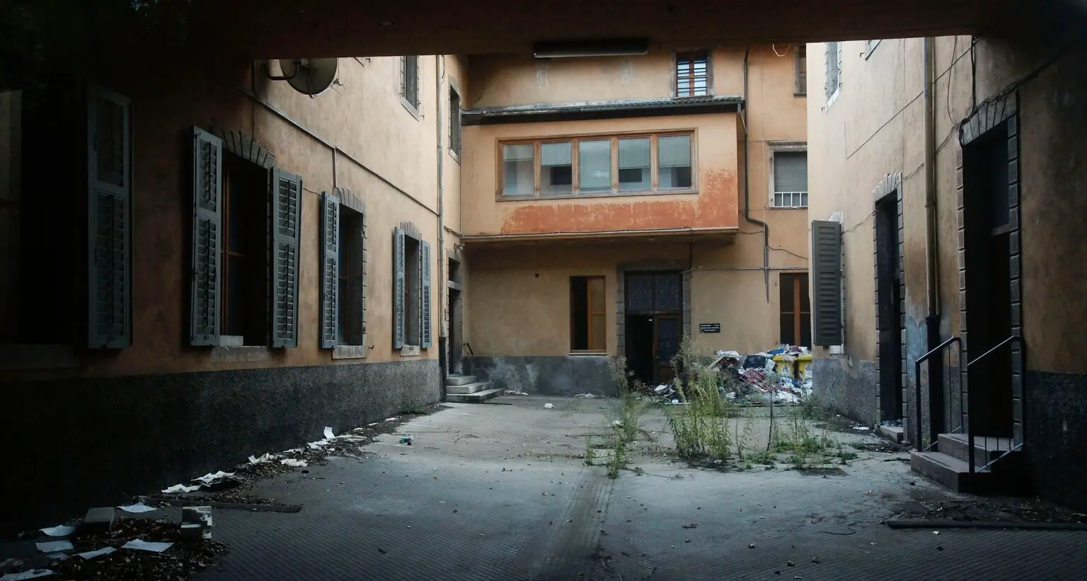 In Trentino oltre 400 edifici abbandonati: ecco la mappa e le immagini