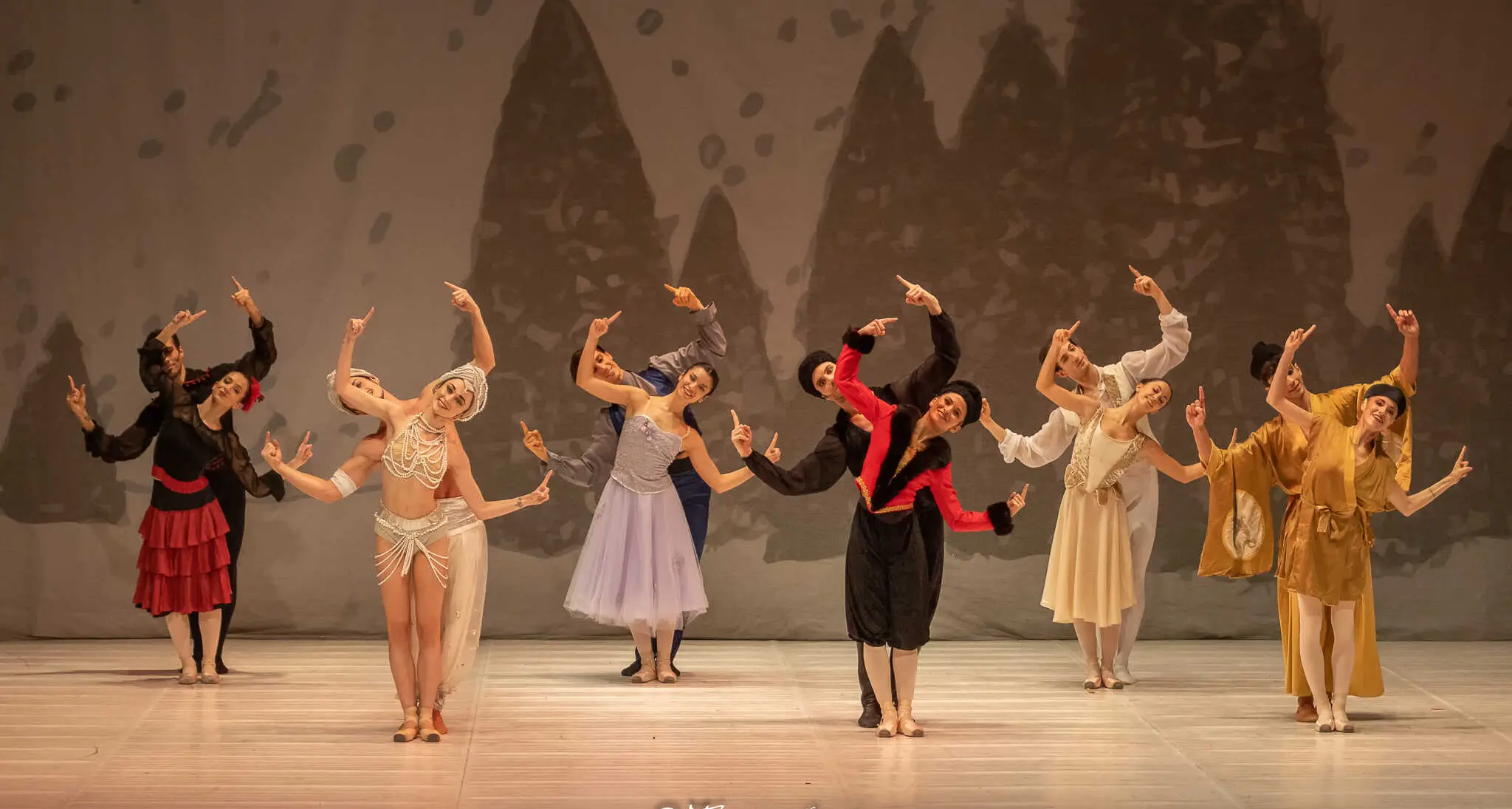 Uno \"Schiaccianoci\" anni Venti con il Balletto di Milano