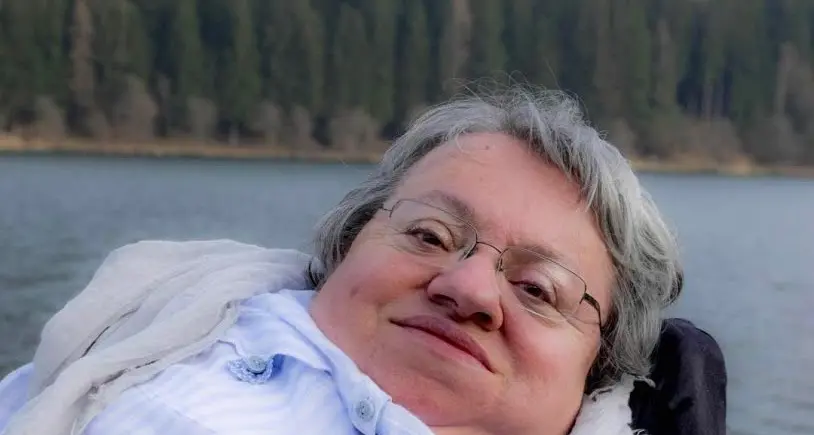Graziella Anesi, la carrozzina a motore e una generosità infinita: «È necessario trovare un forte impegno nella vita»