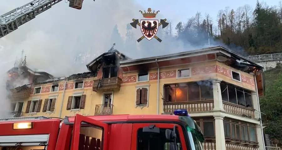 Ponte Serra: dopo l'incendio dello storico albergo, riaperti bar e ristorante anche grazie a una raccolta di fondi