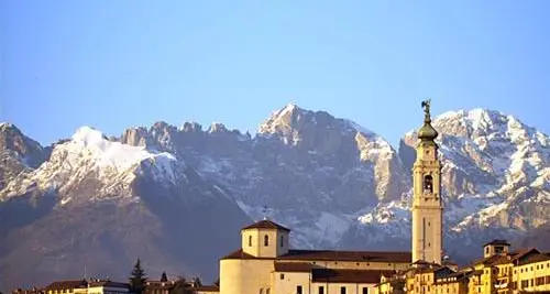 L'assessore Bottacin: \"Cambiamo nome alla Provincia, diventi Belluno Dolomiti\"