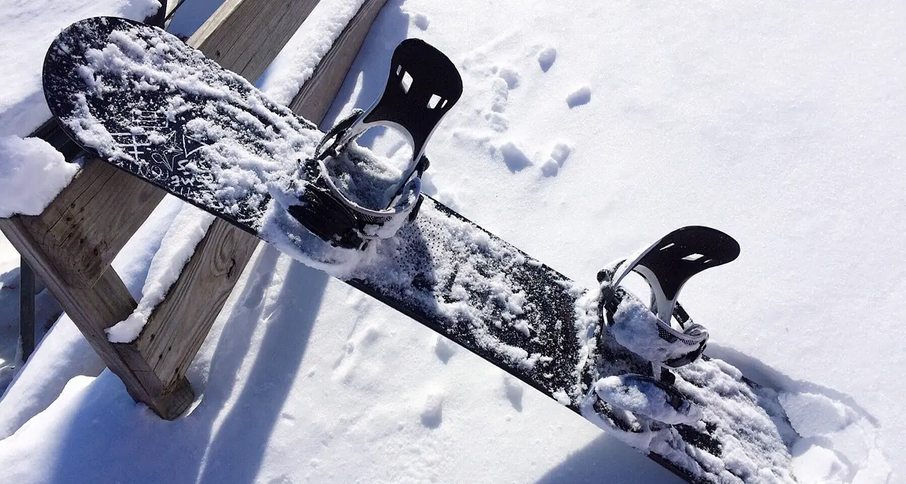Corsi di sci e di snowbopard per ragazzini, la Corte dei conti condanna l'ex sindaco di Giustino e due dipendenti