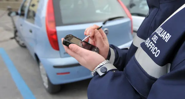 Trento, «annullate» multe per 42 mila euro a una società di autonoleggio