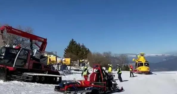 Bondone, due sciatori si scontrano violentemente in pista: ricoverati al Santa Chiara