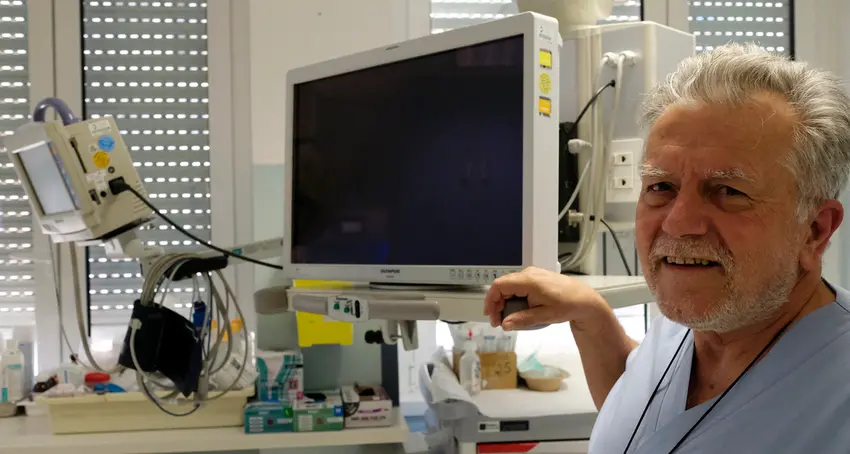 Se ne va in pensione dopo 43 anni di lavoro il dottor Giovanni de Pretis, il “papà” di gastroenterologia a Trento